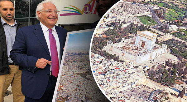 US Ambassador To ’Israel’ Receives A Photo Replacing Al-Quds’ Holiest Muslim Shrines With A Jewish Temple!